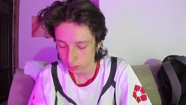 cirosky elchicopolla online show from April 10, 3:23 am