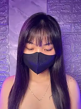 Snapshot of ___KARA___ chatting on December 16, 7:46 am KARA online show from December 16, 7:46 am