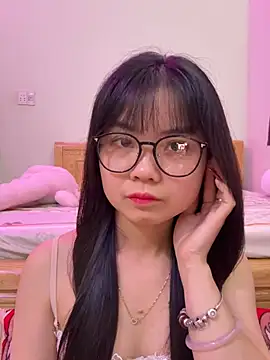    KARA    online show from February 10, 1:43 am