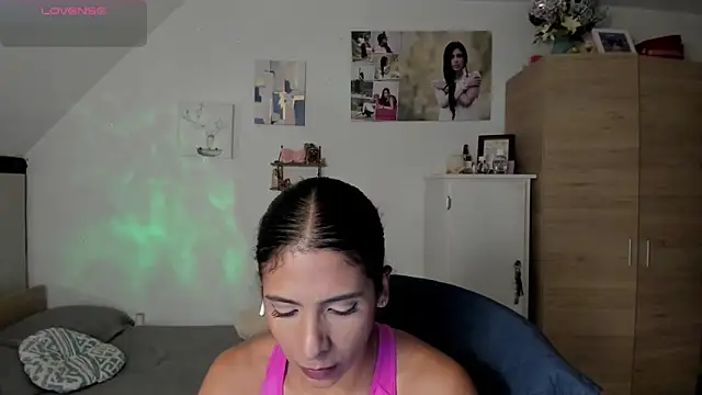 Snapshot of VEROSlen- chatting on June 3, 3:31 am VEROSlen- online show from June 3, 3:31 am