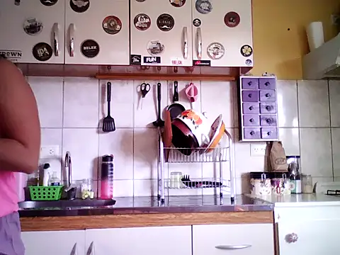 Snapshot of Rachelfrozono chatting on December 17, 6:03 pm Rachelfrozono online show from December 17, 6:03 pm