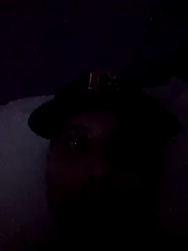 Snapshot of SmudgingHaunch chatting on December 17, 6:08 am SmudgingHaunch online show from December 17, 6:08 am