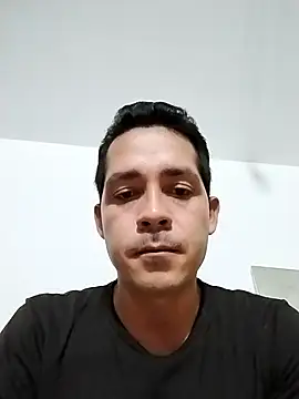 Chris hot33 online show from December 18, 5:46 am