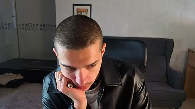 KaydenDrew online show from April 18, 4:27 am