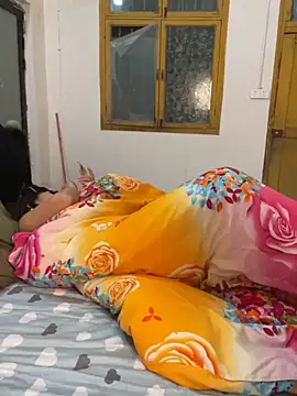 Snapshot of meide3854 chatting on March 15, 3:29 pm meide3854 online show from March 15, 3:29 pm