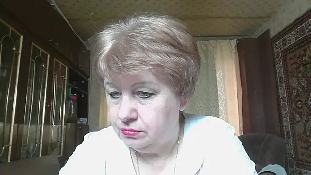 Snapshot of Casey_peach chatting on April 28, 4:28 am Casey peach online show from April 28, 4:28 am