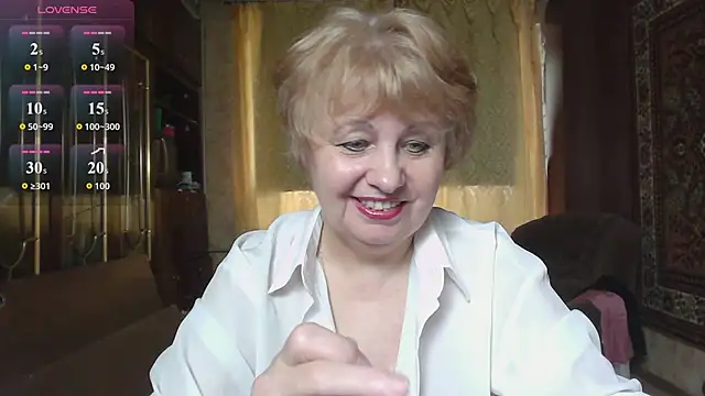 Snapshot of Casey_peach chatting on June 21, 7:00 am Casey peach online show from June 21, 7:00 am