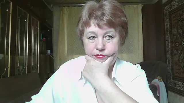 Snapshot of Casey_peach chatting on June 27, 4:28 am Casey peach online show from June 27, 4:28 am