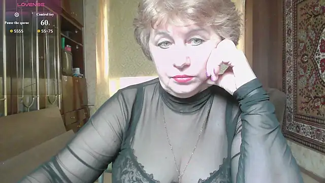Snapshot of Casey_peach chatting on July 14, 7:02 am Casey peach online show from July 14, 7:02 am