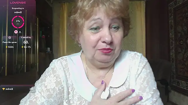 Snapshot of Casey_peach chatting on July 30, 7:07 am Casey peach online show from July 30, 7:07 am