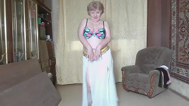 Snapshot of Casey_peach chatting on August 1, 3:44 pm Casey peach online show from August 1, 3:44 pm