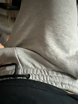 JamieLee008 online show from December 18, 8:31 am