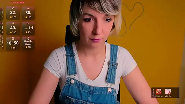 Snapshot of Lana_Foxyy chatting on April 28, 6:02 pm Lana Foxyy online show from April 28, 6:02 pm