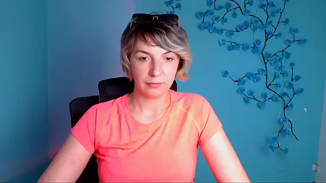 Snapshot of Lana_Foxyy chatting on May 19, 11:38 am Lana Foxyy online show from May 19, 11:38 am