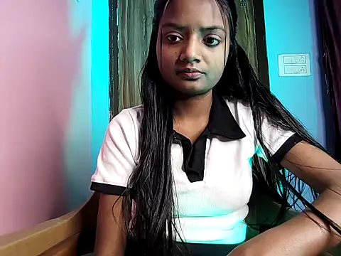 Snapshot of Mariya_000 chatting on December 16, 6:24 pm Mariya 000 online show from December 16, 6:24 pm