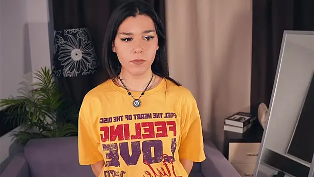 Snapshot of GenaSeidner chatting on December 17, 10:32 am GenaSeidner online show from December 17, 10:32 am