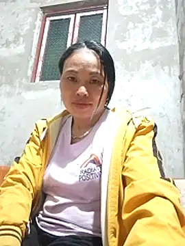 Snapshot of Maikha08 chatting on May 2, 1:05 pm Maikha08 online show from May 2, 1:05 pm
