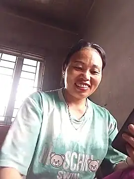 Snapshot of Maikha08 chatting on May 10, 4:28 am Maikha08 online show from May 10, 4:28 am