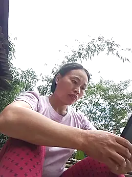 Snapshot of Maikha08 chatting on May 13, 12:41 am Maikha08 online show from May 13, 12:41 am