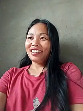 Snapshot of Maikha08 chatting on May 19, 1:56 am Maikha08 online show from May 19, 1:56 am