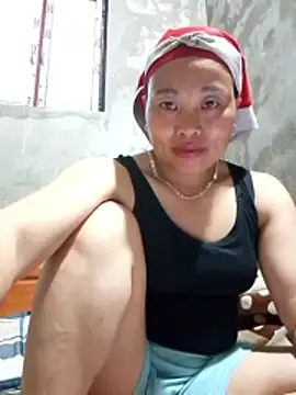 Snapshot of Maikha08 chatting on May 21, 11:17 am Maikha08 online show from May 21, 11:17 am
