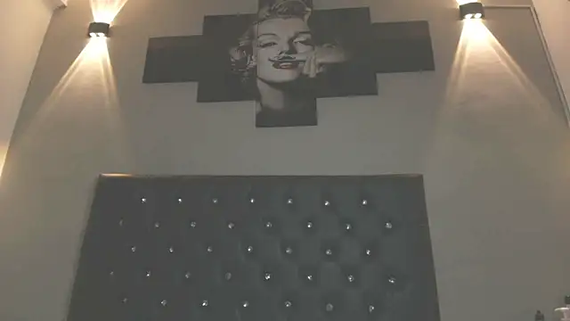 Meowsofii online show from January 18, 1:53 am