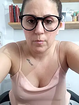 SofiEsteves online show from April 21, 2:12 pm