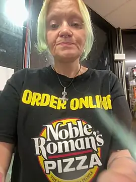 lindzybella online show from June 28, 2:06 am