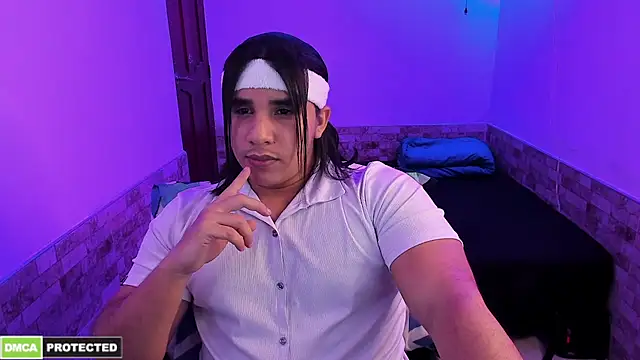 latinboyfit online show from April 26, 9:56 pm