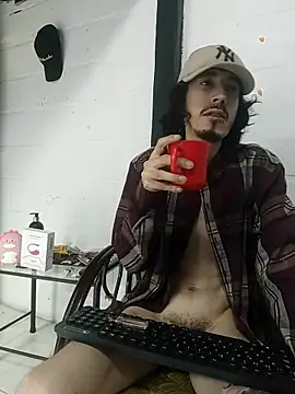 sk8-boy online show from April 21, 2:56 pm