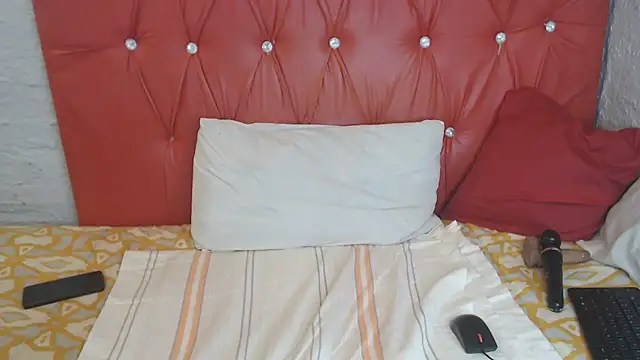 LaicyBrown76 online show from April 18, 7:07 pm