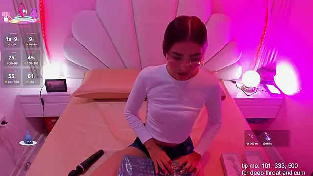 Snapshot of Ary__cherry chatting on December 17, 7:31 pm Ary cherry online show from December 17, 7:31 pm