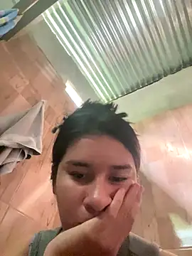 Snapshot of haslyna chatting on December 16, 8:47 pm haslyna online show from December 16, 8:47 pm