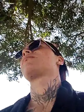 Snapshot of mara_adiction chatting on December 18, 2:45 pm mara adiction online show from December 18, 2:45 pm