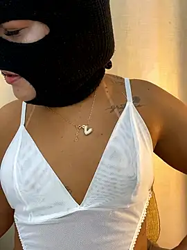 Kacaah online show from April 11, 5:56 am