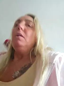 theblondecocklover online show from April 1, 10:49 am