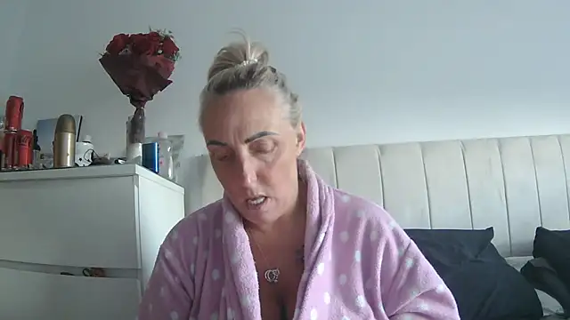 theblondecocklover online show from April 22, 6:53 pm