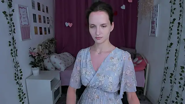 Snapshot of Ariadna_Shy chatting on July 18, 10:13 pm Ariadna Shy online show from July 18, 10:13 pm