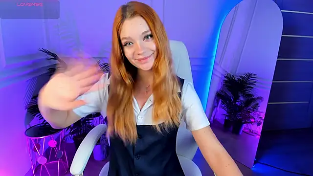 BunnyBooby online show from February 7, 8:45 pm