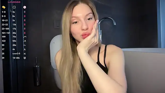 blondinkaa online show from April 19, 9:52 am