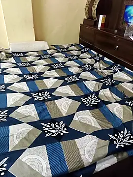 Hotmylips online show from April 19, 8:57 am