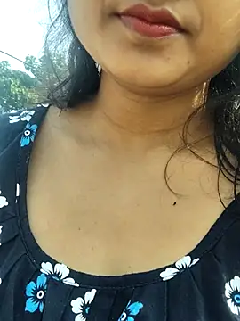 Snapshot of sweety-sexy2 chatting on December 19, 3:02 am sweety-sexy2 online show from December 19, 3:02 am