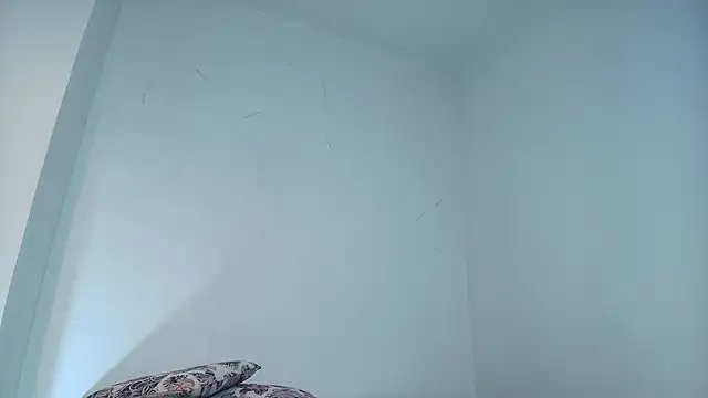 saramaartinez online show from February 6, 12:19 pm