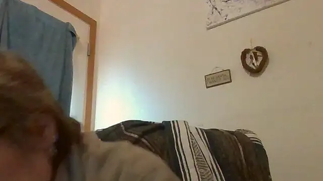 Snapshot of becky1111 chatting on May 4, 2:24 pm becky1111 online show from May 4, 2:24 pm