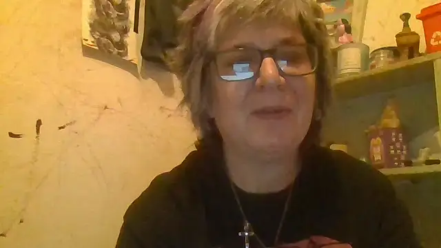 becky1111 online show from July 8, 9:25 am