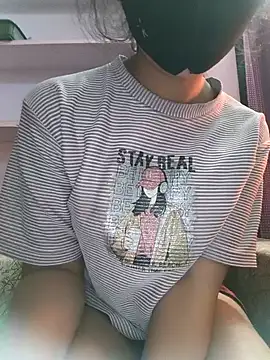 Snapshot of kinsu4763 chatting on February 8, 4:27 am kinsu4763 online show from February 8, 4:27 am