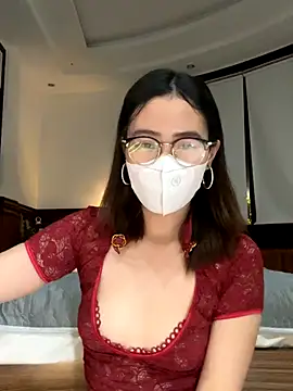 Snapshot of T-Nana chatting on December 20, 4:25 pm T-Nana online show from December 20, 4:25 pm