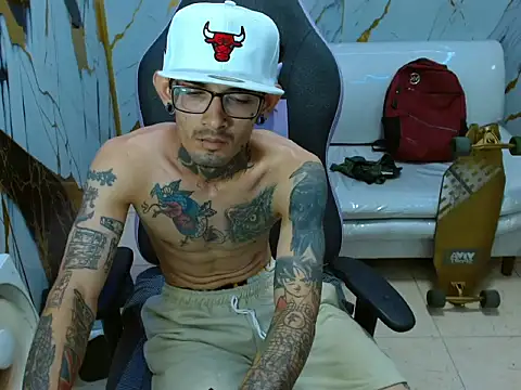 Boy tatto77 online show from March 30, 8:21 pm