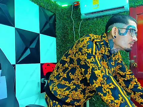 Boy tatto77 online show from April 19, 5:34 pm