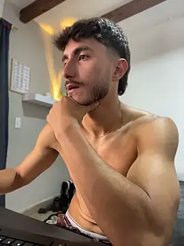 LIAM COLT online show from April 28, 7:41 pm